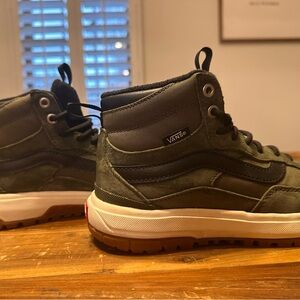 Vans Ultrarange Black and Gray Youth Shoes